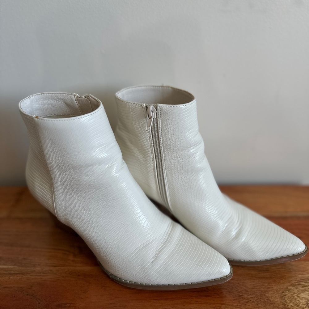 White Ankle Boots with Side Zipper